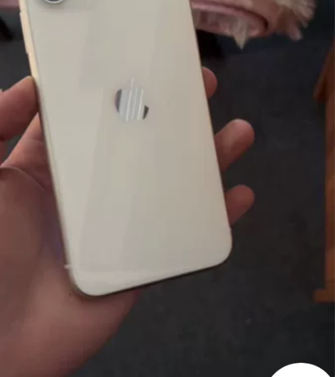 苹果11 国行128 纯原装机器，稀有的白...