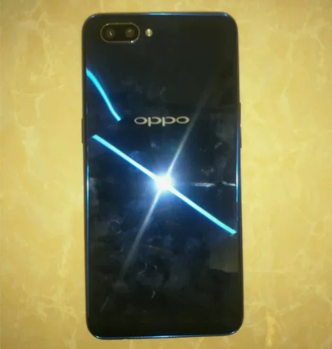 OPPOa5面容密码解锁4+64玩游戏很流...