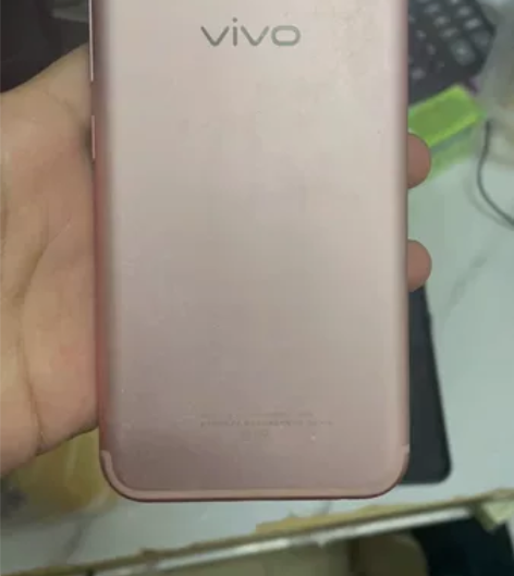 出一台vivo x9s，无摔过，64g玫瑰...