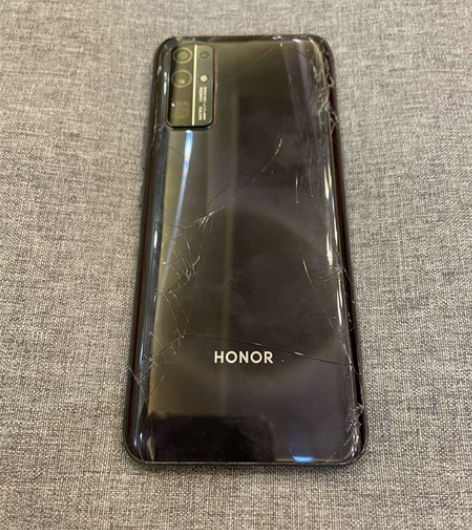 型号：荣耀30 内存：6+128颜色：黑色...