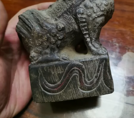 石狮子一个，文房镇纸，案头狮，朋友送的，做...