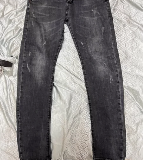 33码灰蓝色牛仔裤 感兴趣的话点“我想要”...