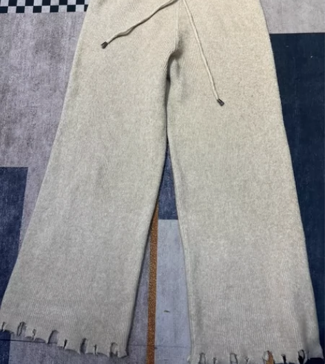 m码羊毛阔腿裤  裤长96 感兴趣的话点“...