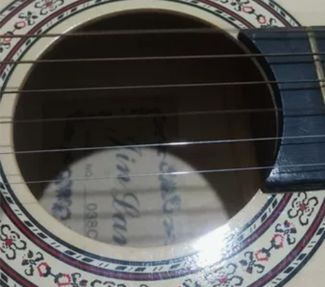 吉他一把，闲置转让。 感兴趣的话点“我想要...