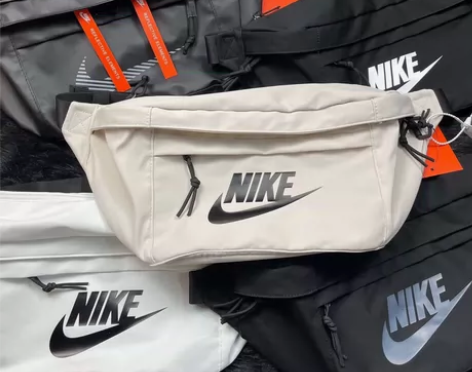 王一博同款Nike斜挎包男新款包包女斜挎百...
