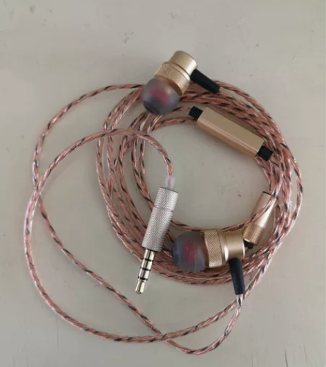 转卖，全新，末用，超重低音炮森海塞尔ie8...