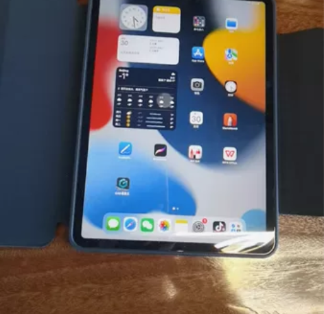 出一个iPad Pro 2021款11寸1...