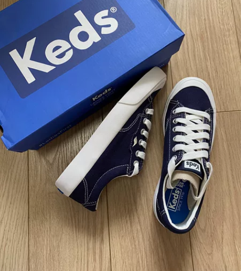 keds海军蓝帆布鞋～吊牌价598 35....