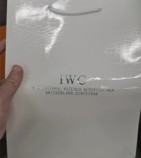 IWC手表礼袋。尺寸:长21cm、高26c...
