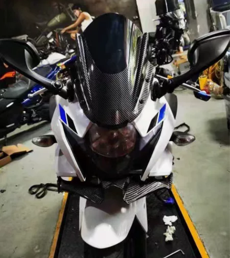 【品牌车型】铃木GSX250。 【上牌年份...