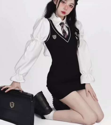 少也眼大一新生学院风JK连衣裙美式包臀裙辣...