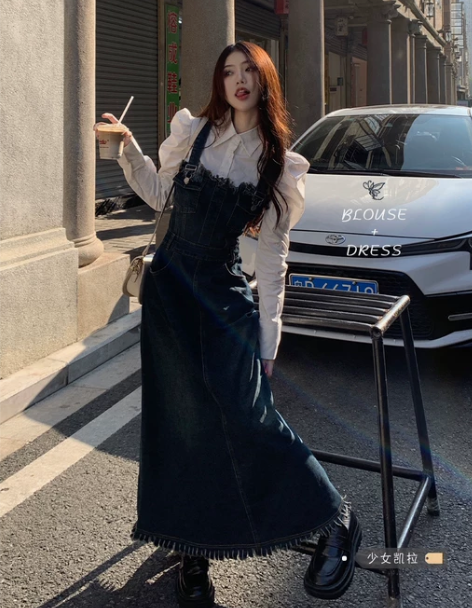 背带连衣裙毛边牛仔背带女2022秋冬新款复...