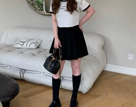 【酒心】全新黑色s码 王牌版型百褶裙 遮肚...