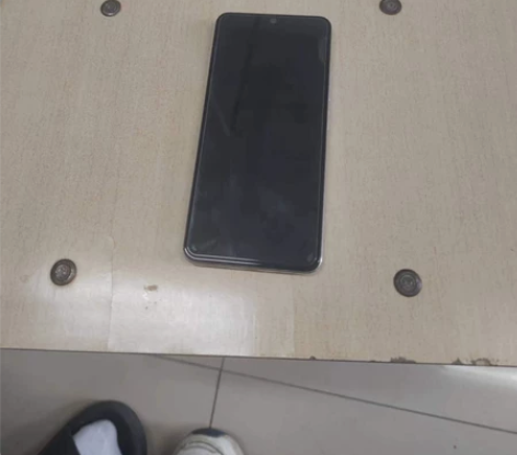 红米k50 12+256 银迹配色 版本是...