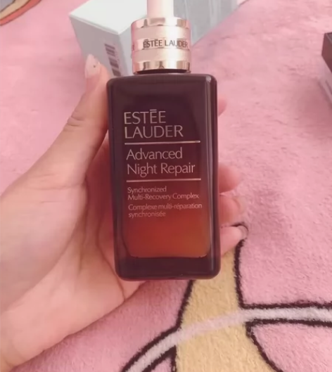 雅诗兰黛精华100ml 全新未拆封的，正品...