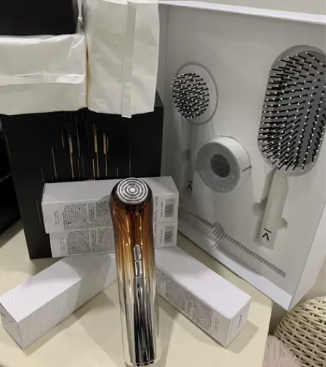 旗舰店雅萌ACE五代美容仪全套出 感兴趣的...