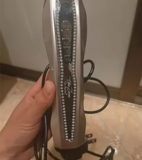 宙斯五代美容仪 送精华啫喱98新盒子啥的都...