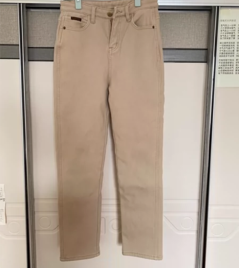 女士米色牛仔裤秋冬加厚款长裤 只穿过一两次...