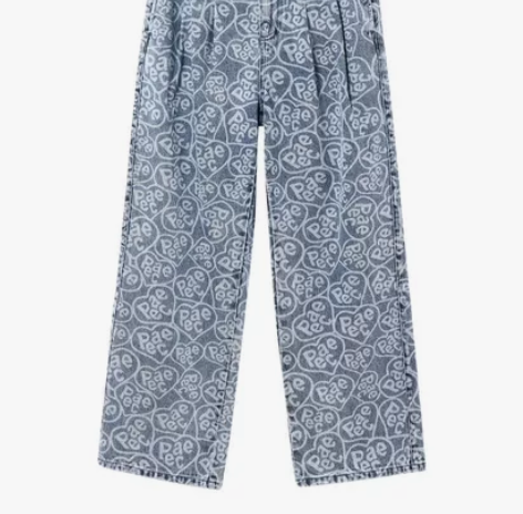 太平鸟女装满印字母爱心宽松直筒牛仔裤女20...