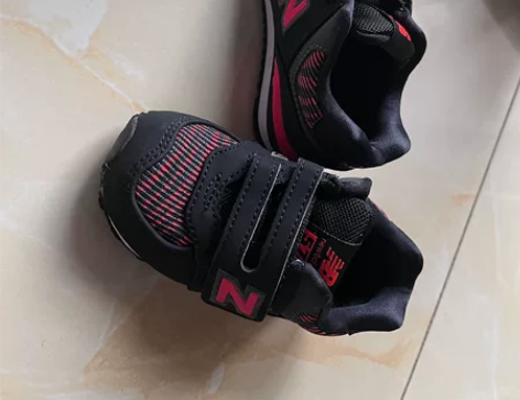 新百伦运动鞋， 感兴趣的话点“我想要”和我...