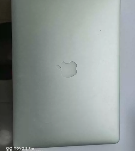 苹果笔记本你们看看能值多少钱？[捂脸哭] ...