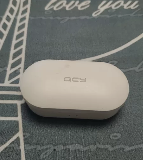 QCY T3，功能待机都很好，立体声效果强...