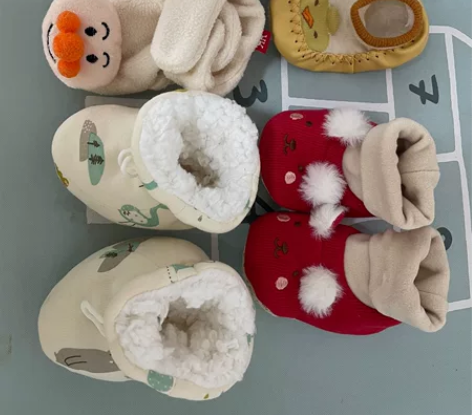 0到1岁软底鞋 图片标注价格 黄色米色穿过...