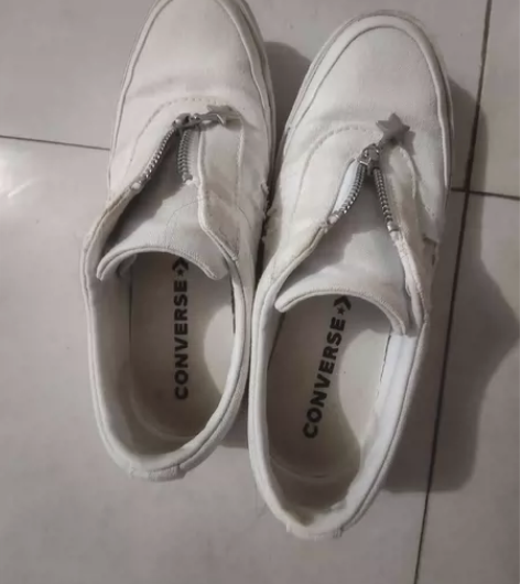 匡威白色真品,50元出买时大概280左右 ...