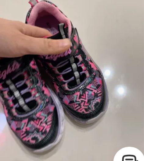 斯凯奇闪灯女童鞋,两双都是28.5码,内长...