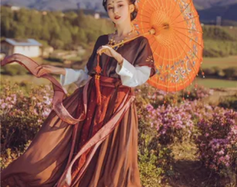 兰若庭 汉服 赤莲 坦领，已绝版，穿着拍过...