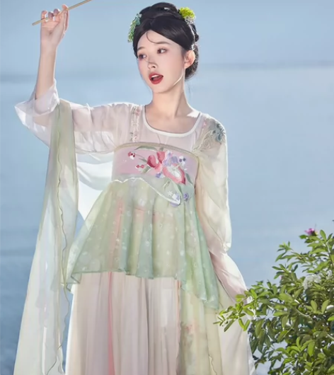 七月夕原创汉服 一束春天 内搭短衫吊带齐胸...
