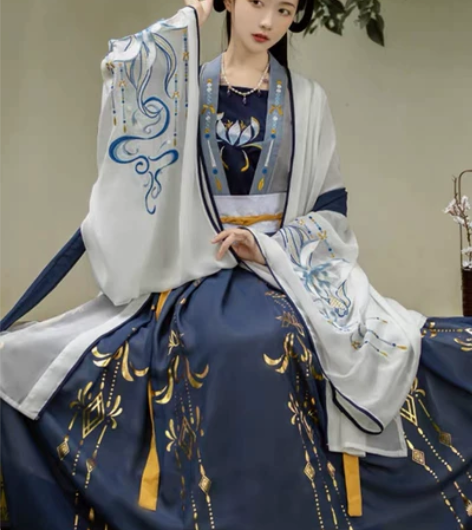 【出物】千韵岗琼华 m码五件套（吊带 上襦...