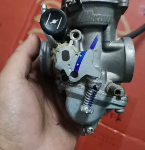 原装米库尼EN125化油器，BS26真空膜...