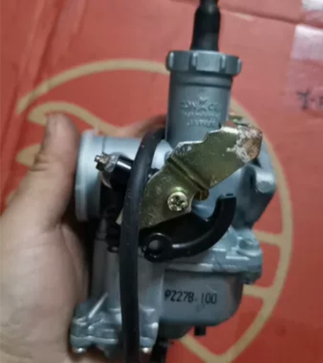 库存全新PZ27带加速泵化油器，豪爵原装中...