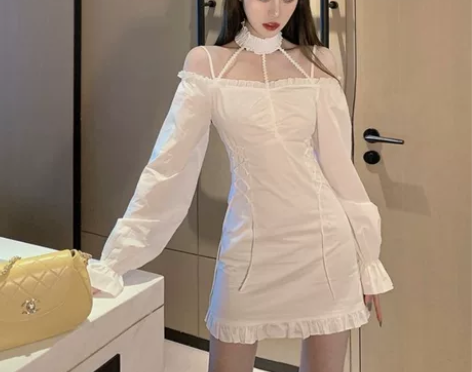 法式复古挂脖项圈一字领露肩长袖连衣裙 甜酷...