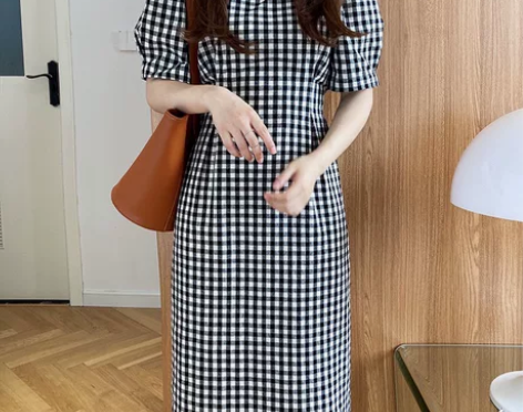 法式v领黑白格子泡泡袖连衣裙女2022夏季...