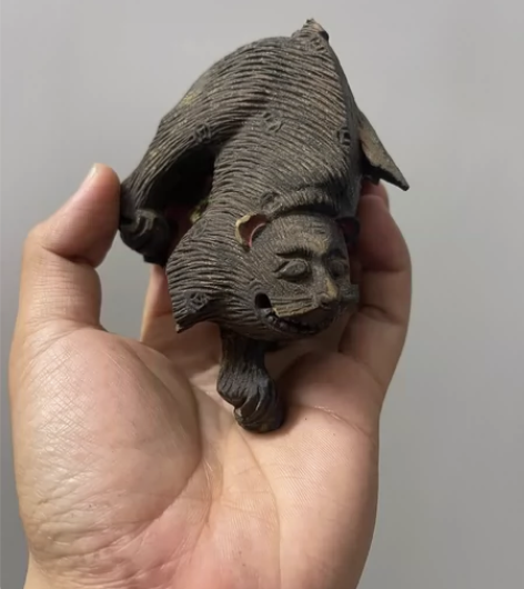 残缺 木雕 奇怪的动物 处理 感兴趣的话点...