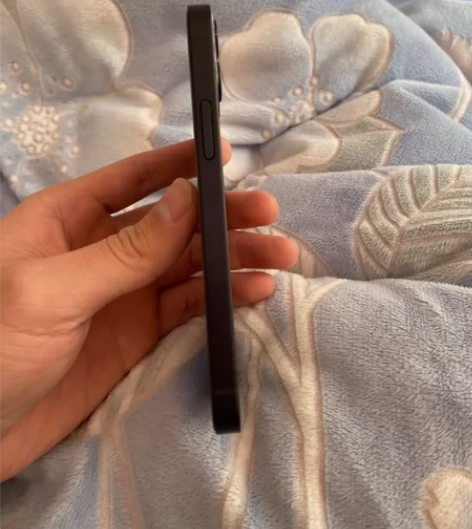 苹果12mini，手机九新，手机功能正常使...