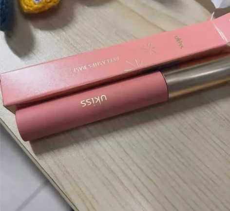 【美妆店不开了!低价处理8支UKISS打底...