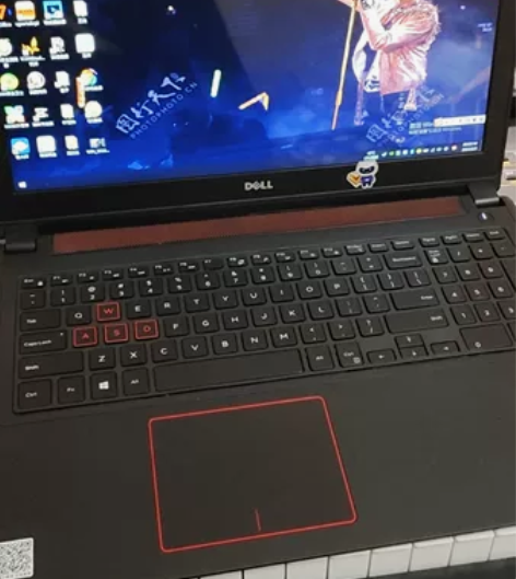 戴尔 5577 成色如图 键盘自改...