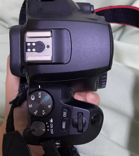 自用佳能200d二代99新 带镜头99新佳...