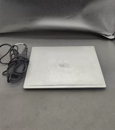 惠普战66笔记本电脑 电脑如图所示，外观使...