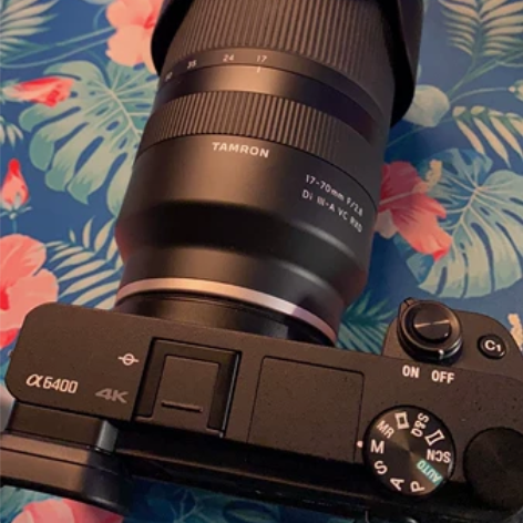 今年6月份购买，索尼a6400+1650套...