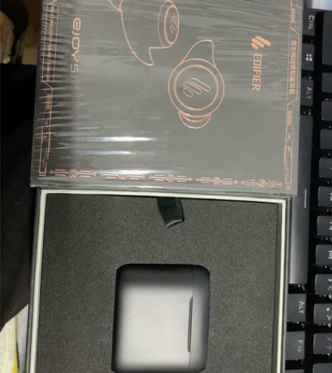 漫步者ejoy5黑色电池仓一个 感兴趣的话...