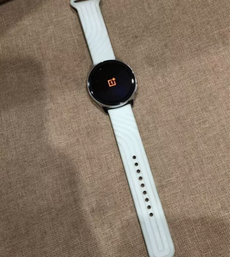 自用一加watch手表,自定义九成新,充电...