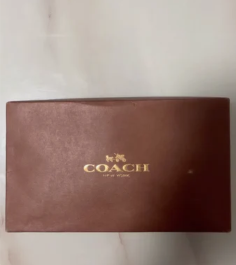 COACH 女士拉链钱包（全新） 他人赠予...