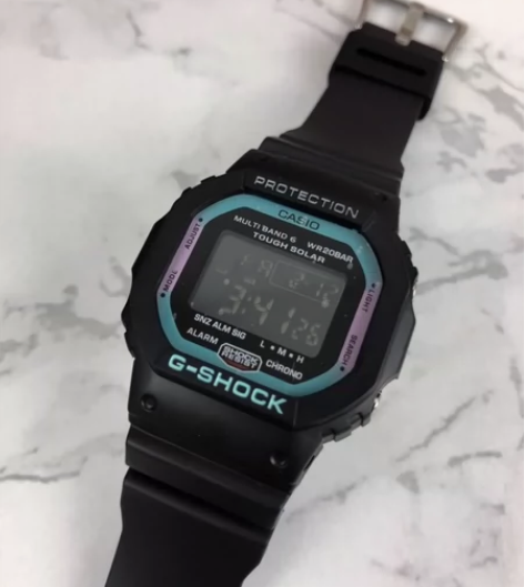 卡西欧DW-5600小方块 99新，带全部...