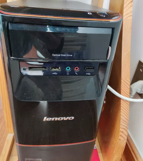 联想台式电脑，老电脑，但是完全够用学生上网...