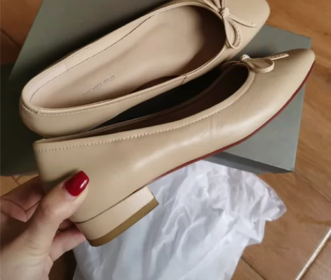 牛皮经典款单鞋 感兴趣的话点“我想要”和我...