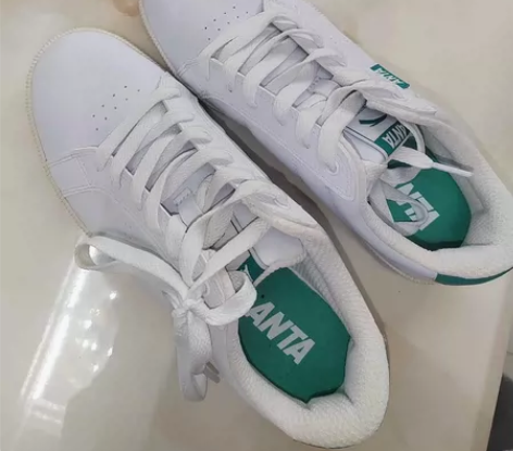 安踏小白鞋,41码,买小了我不合脚 穿了一...